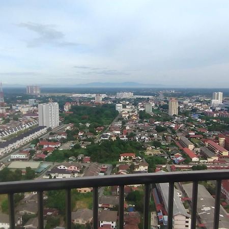 Cmk Apartmen Mutiara Tower 3 Bedroom Kota Bharu#Netflix Ngoại thất bức ảnh