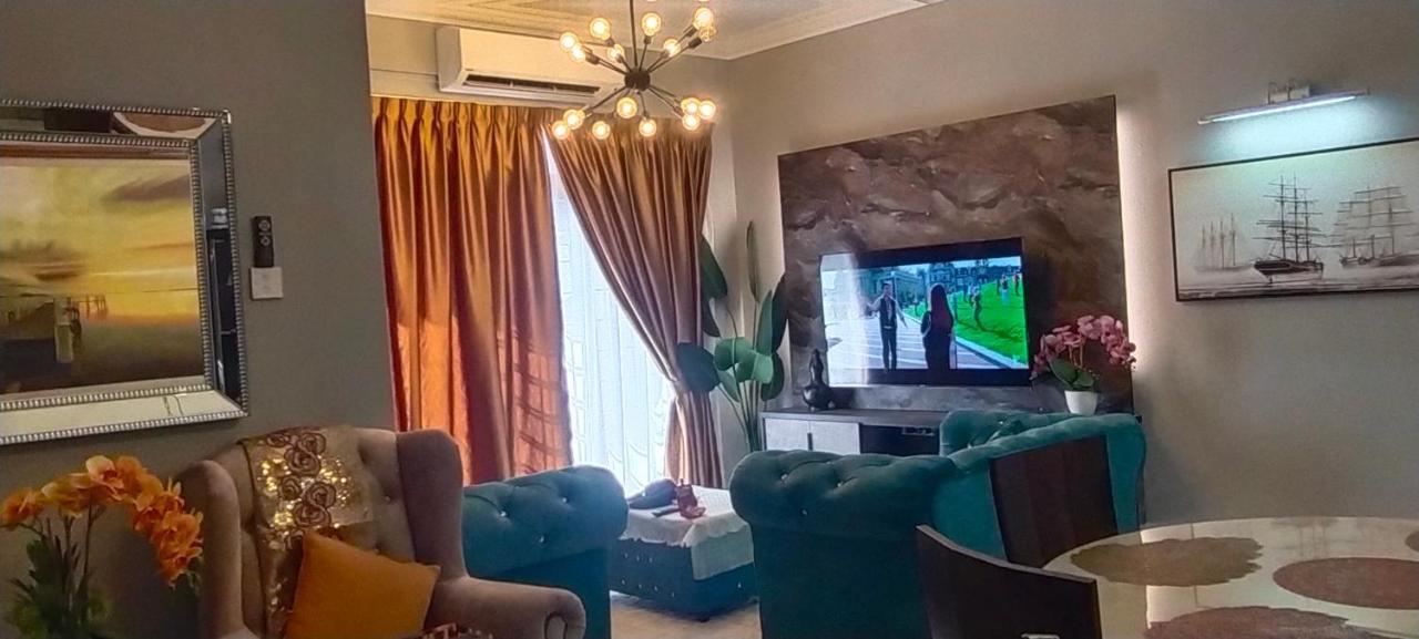 Cmk Apartmen Mutiara Tower 3 Bedroom Kota Bharu#Netflix Ngoại thất bức ảnh